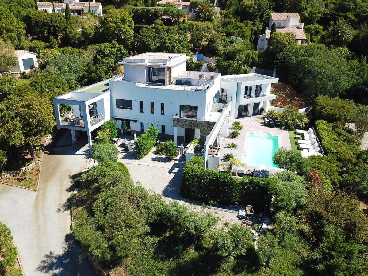 Villa Louancelie B&B Кавалер-сюр-Мер Экстерьер фото