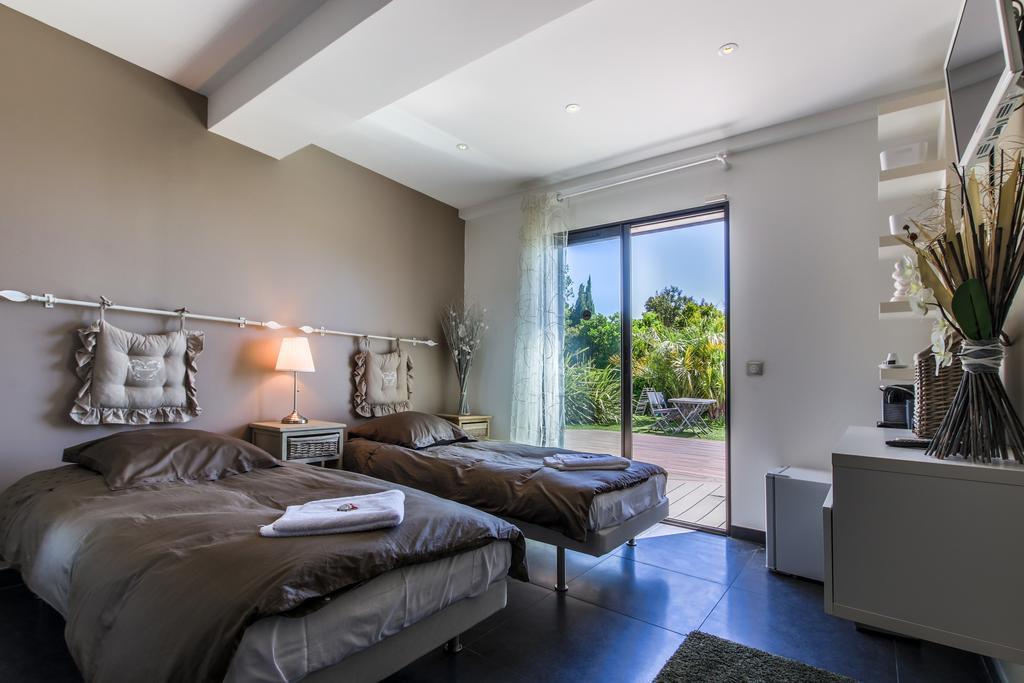 Villa Louancelie B&B Кавалер-сюр-Мер Экстерьер фото